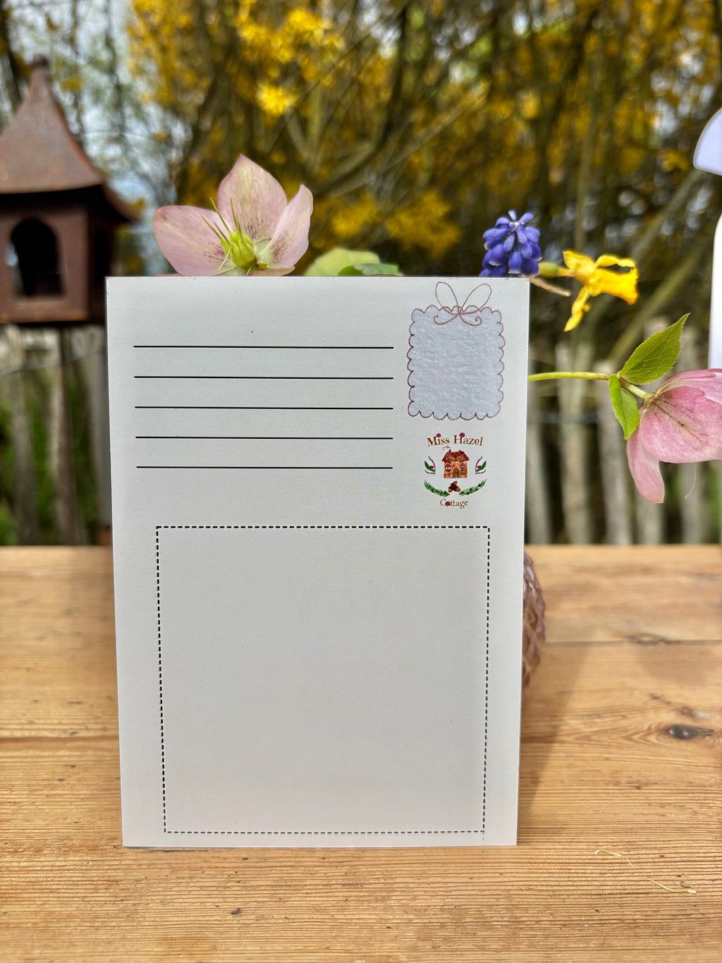 Carte pour célébrer la douce arrivée du printemps 🌸🐇💐